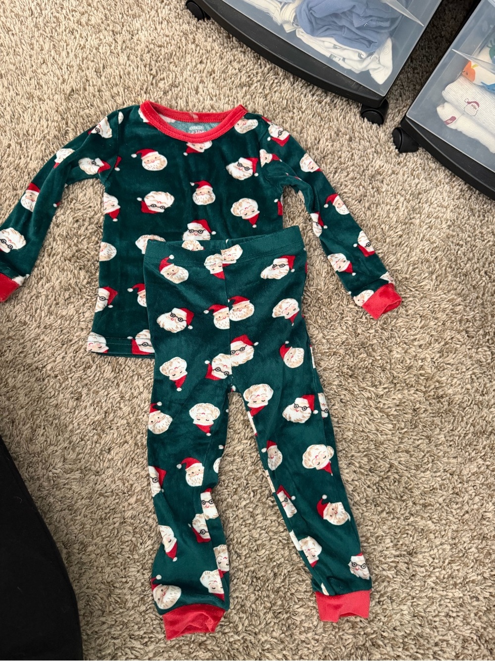 Kids Green Santa Print Holiday Pajama Set